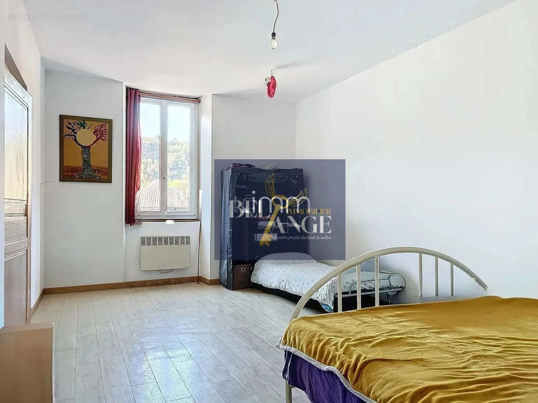 Appartement à LARGENTIERE