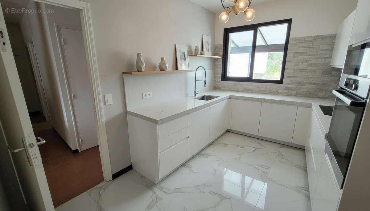 Maison familiale de 123 m² au sol sur 1 278 m² de terrain - photo 11