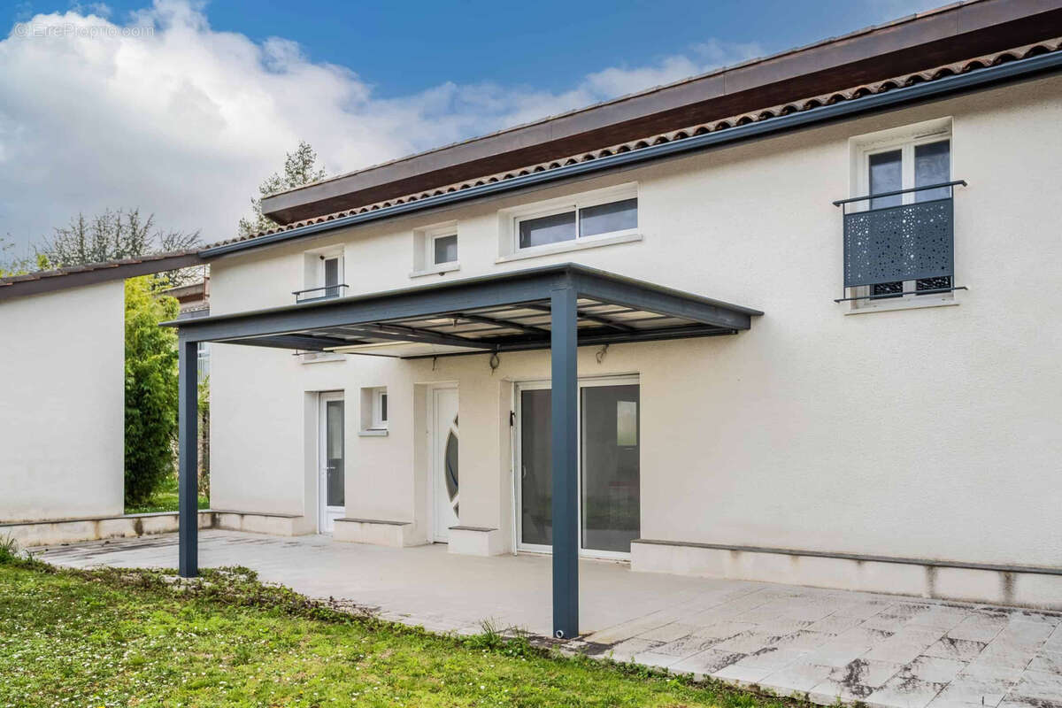 Village property with gite/annexe - photo 24