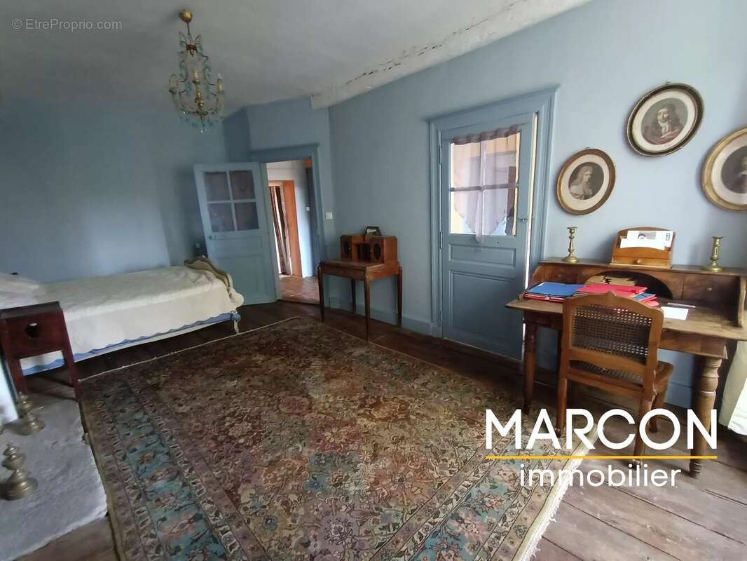 Maison à LE MONTEIL-AU-VICOMTE