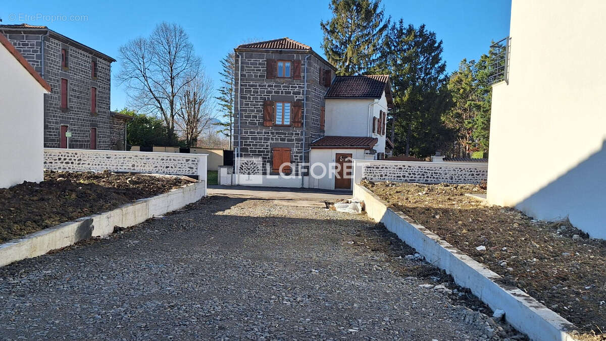 Maison à CLERMONT-FERRAND