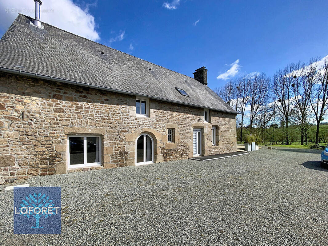 Maison à LA BAZOUGE-DU-DESERT