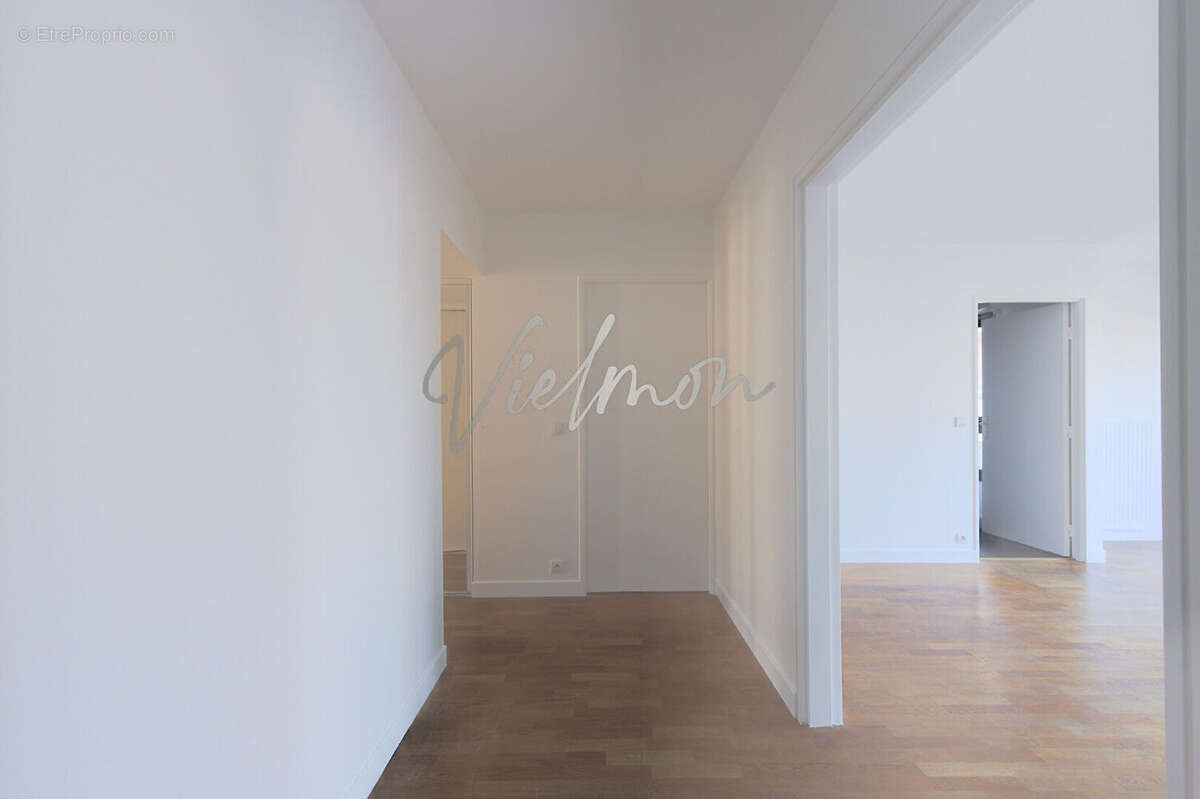Appartement à LEVALLOIS-PERRET