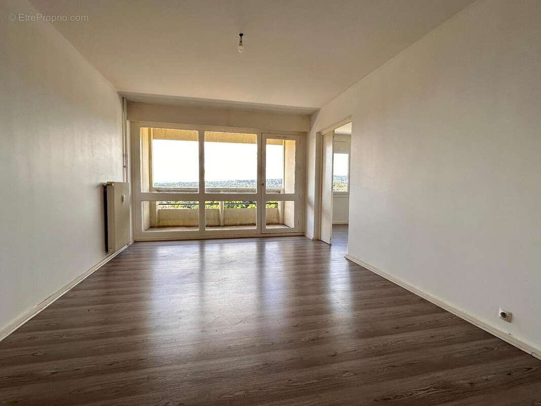   - Appartement à CALUIRE-ET-CUIRE
