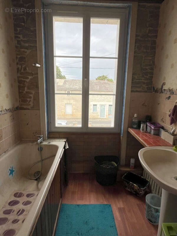 Maison à SAINT-JEAN-DE-SAUVES