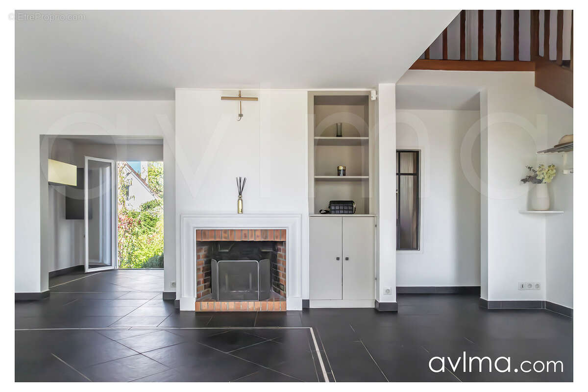 Maison à SAINT-NOM-LA-BRETECHE