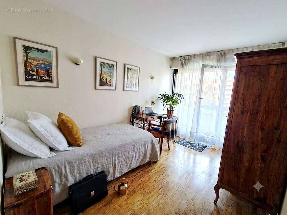 Appartement 90 m² à Paris-19e  - photo 5