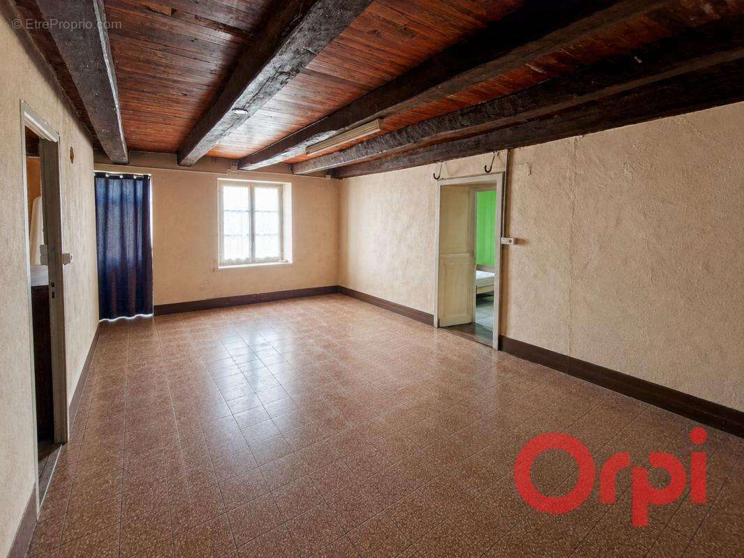 Maison avec grange - Beau potentiel - photo 9
