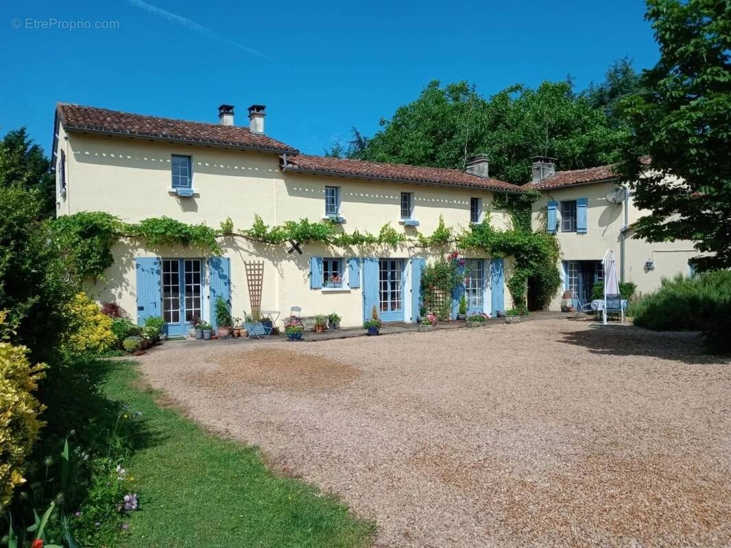 Maison à LA ROCHEFOUCAULD
