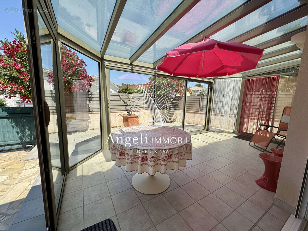 Maison à ROQUEBRUNE-SUR-ARGENS
