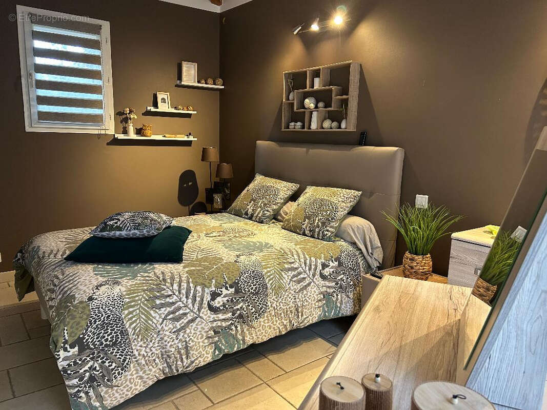 Maison à FLASSANS-SUR-ISSOLE