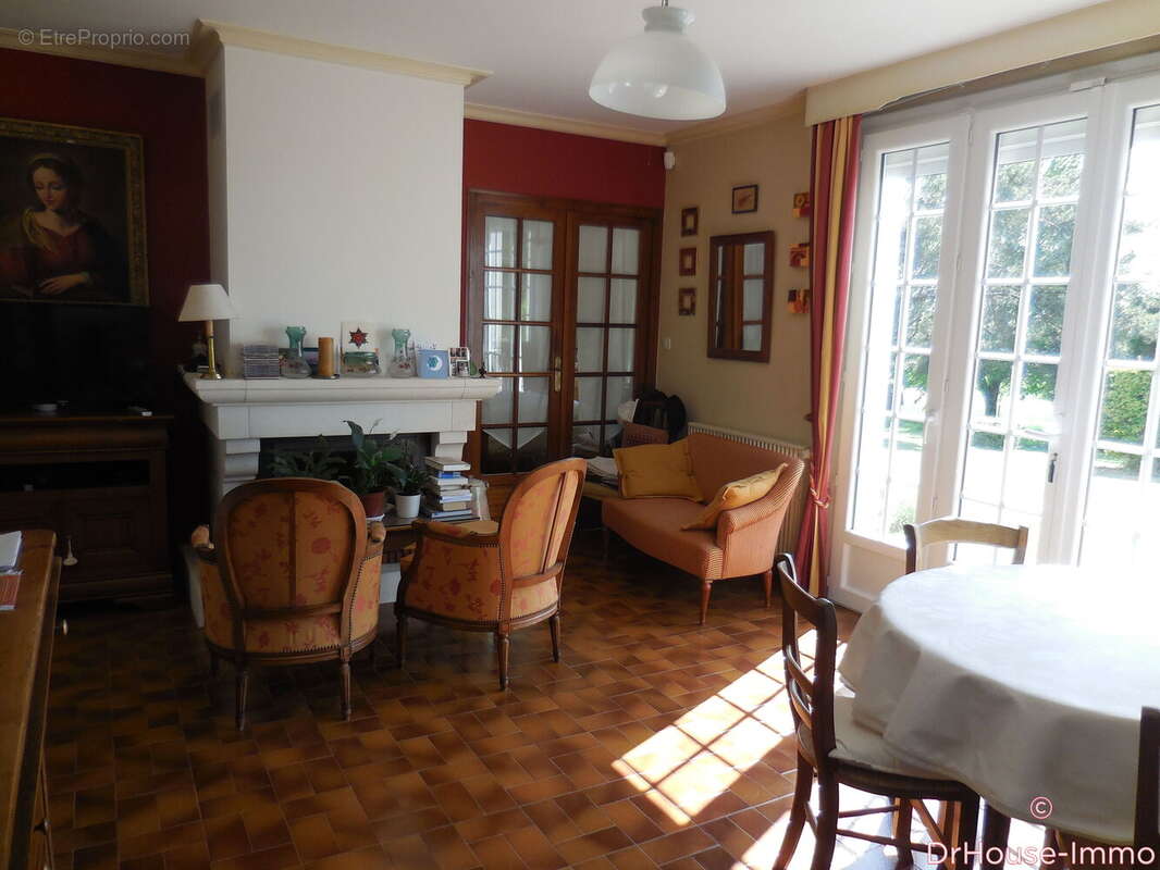 Maison 79 m² à Bellefonds  - photo 2