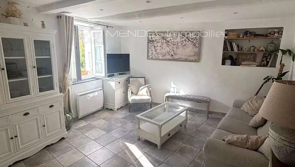 Appartement à LA TURBIE