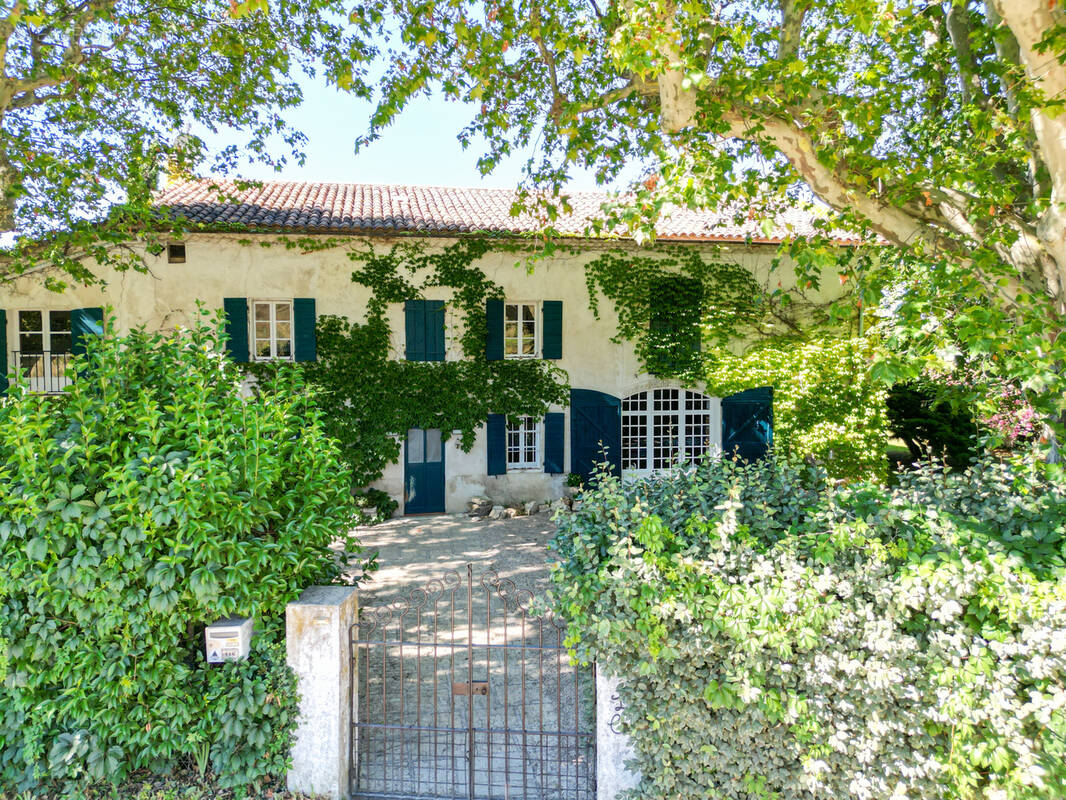 Maison à LE PUY-SAINTE-REPARADE