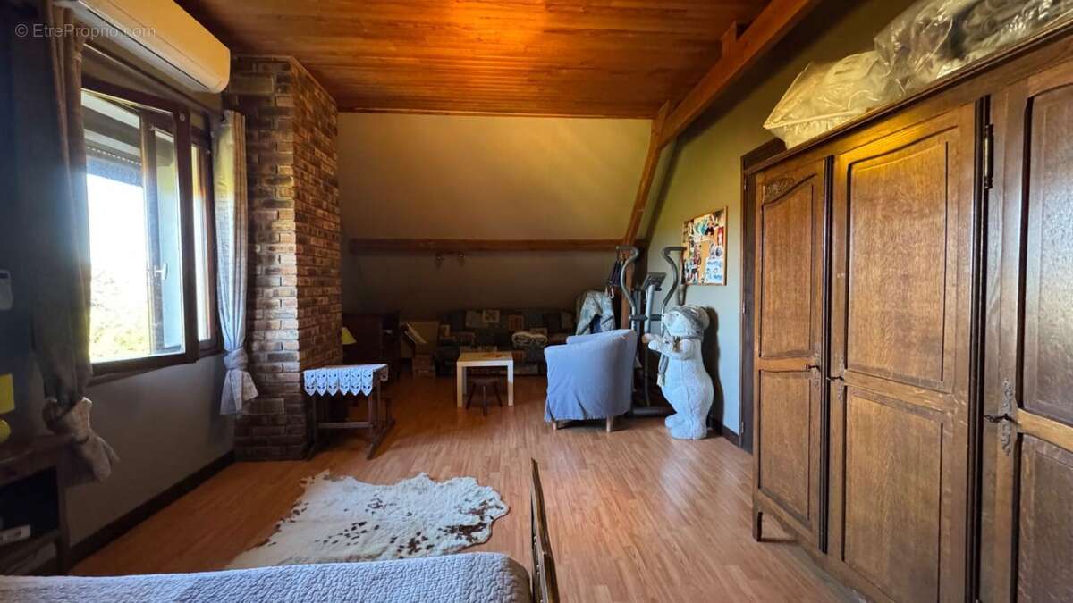 Maison  5 pièce(s) 115 m2 sous-sol complet - photo 11