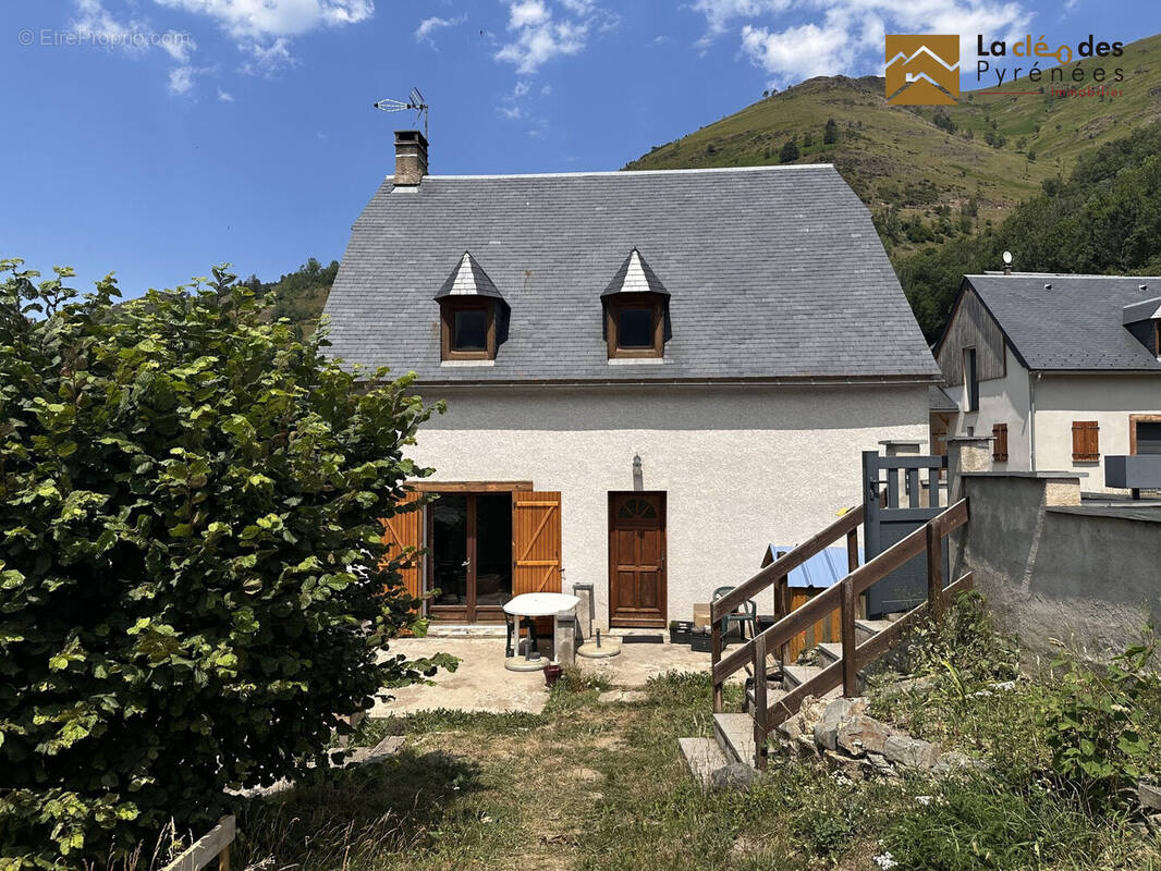 Maison à AZET