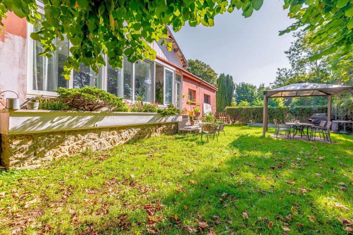 Maison à SOISY-SUR-SEINE