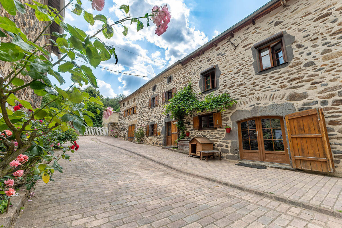 Maison à BLESLE
