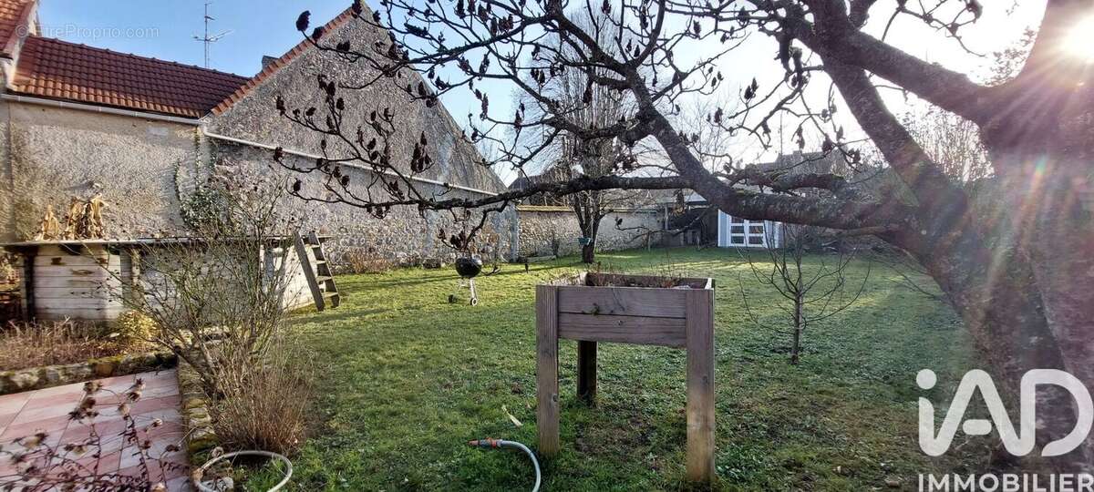 Photo 3 - Maison à VILLEBLEVIN