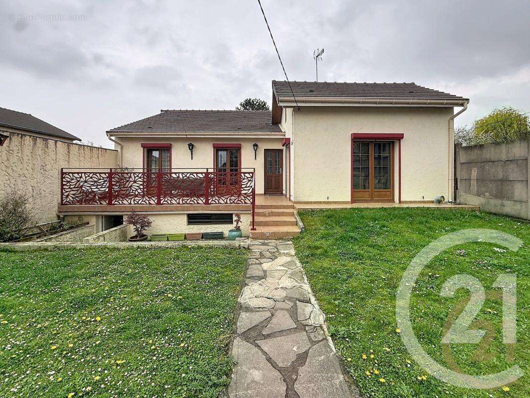 Maison à VILLENEUVE-LE-ROI