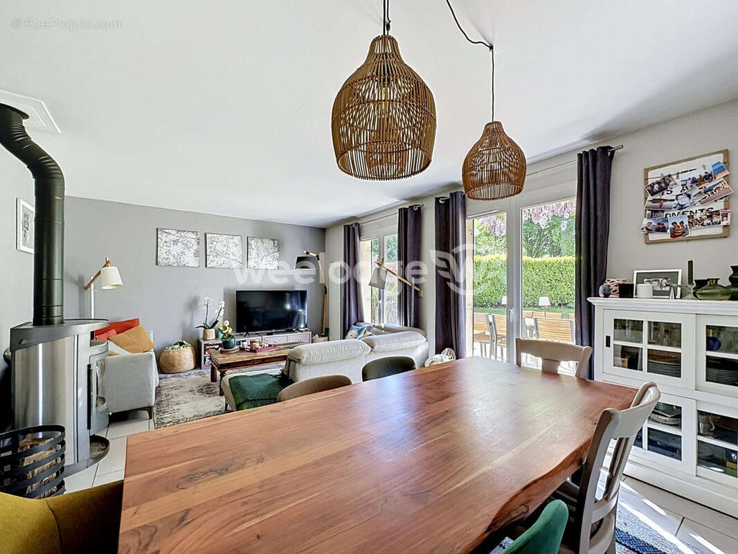 Maison 114 m² à Jouy-Le-Moutier  - photo 5