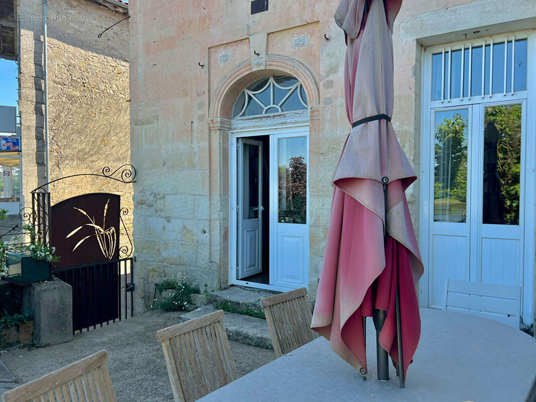 Maison à SAINT-EMILION