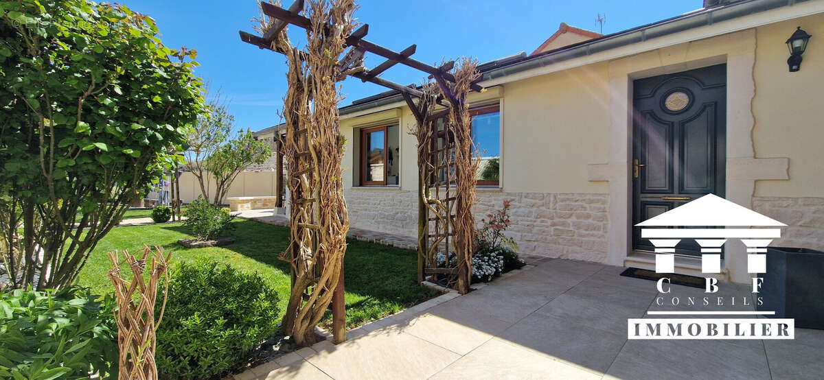 Maison à SAINT-MARCEL