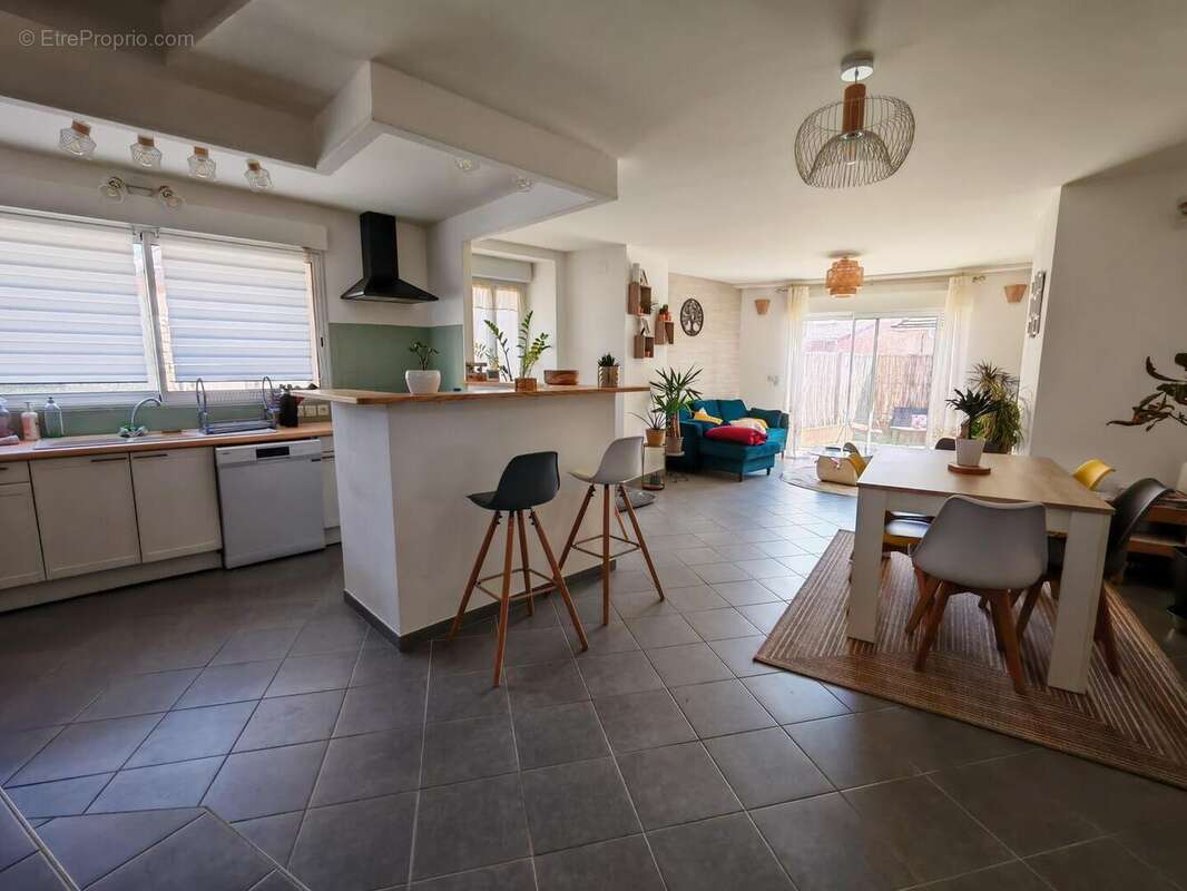 Salon - Maison à HAUTEFORT