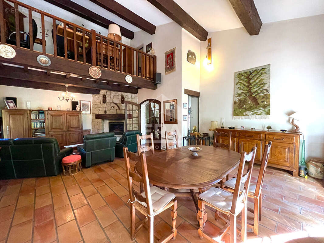 Maison à MAZAN