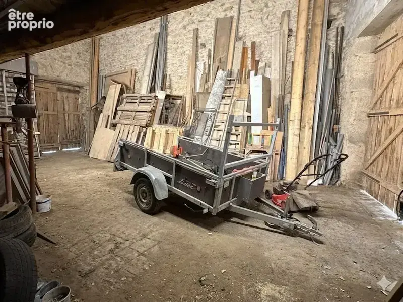  Maison à vendre à Manglieu – 162 m² habitables avec granges, 5 chambres, terrain et vue dégagée sur la nature - photo 17