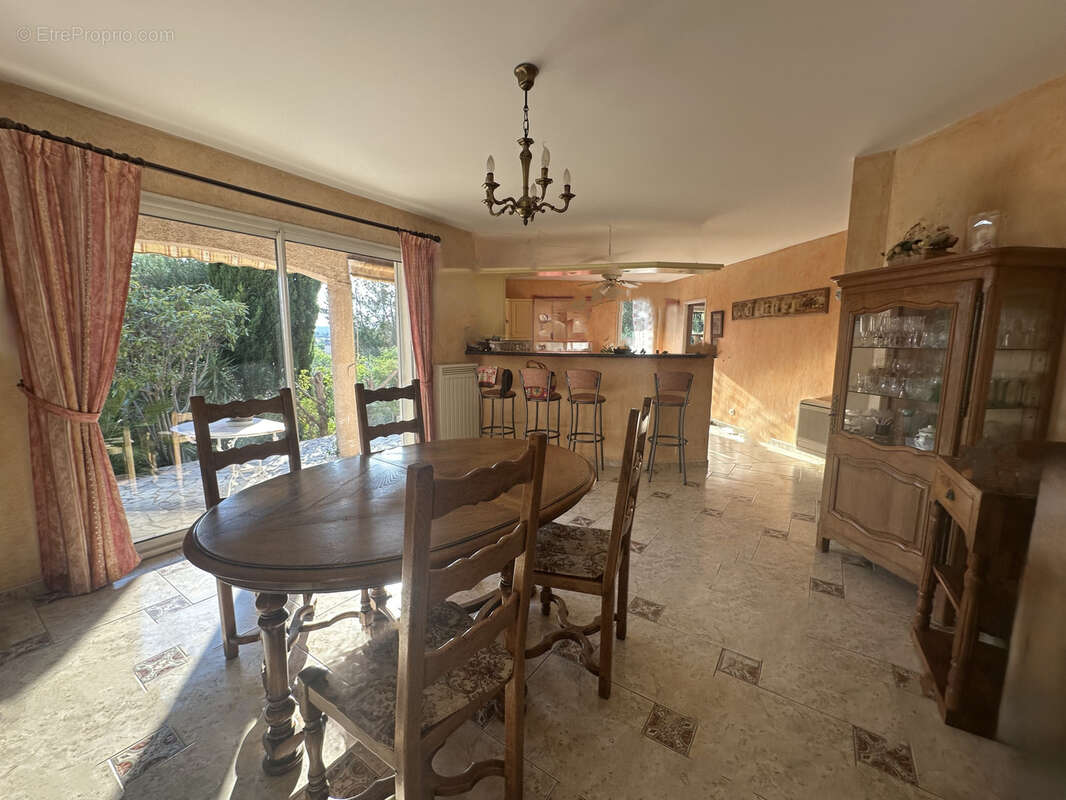 Appartement à VILLEVEYRAC