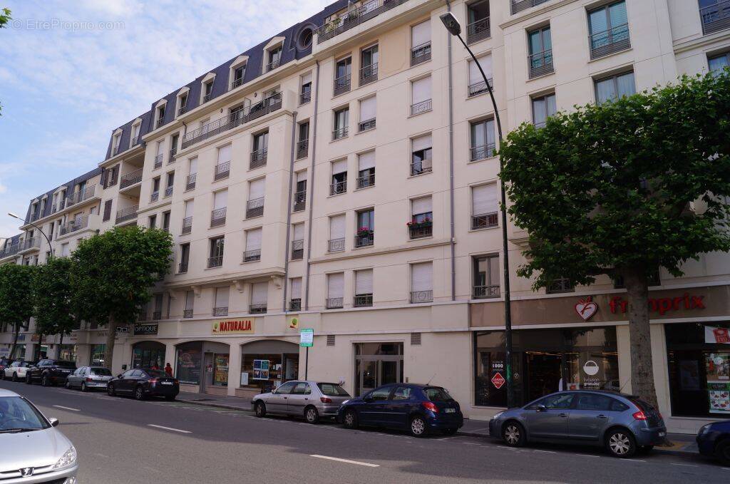 Parking à LA GARENNE-COLOMBES