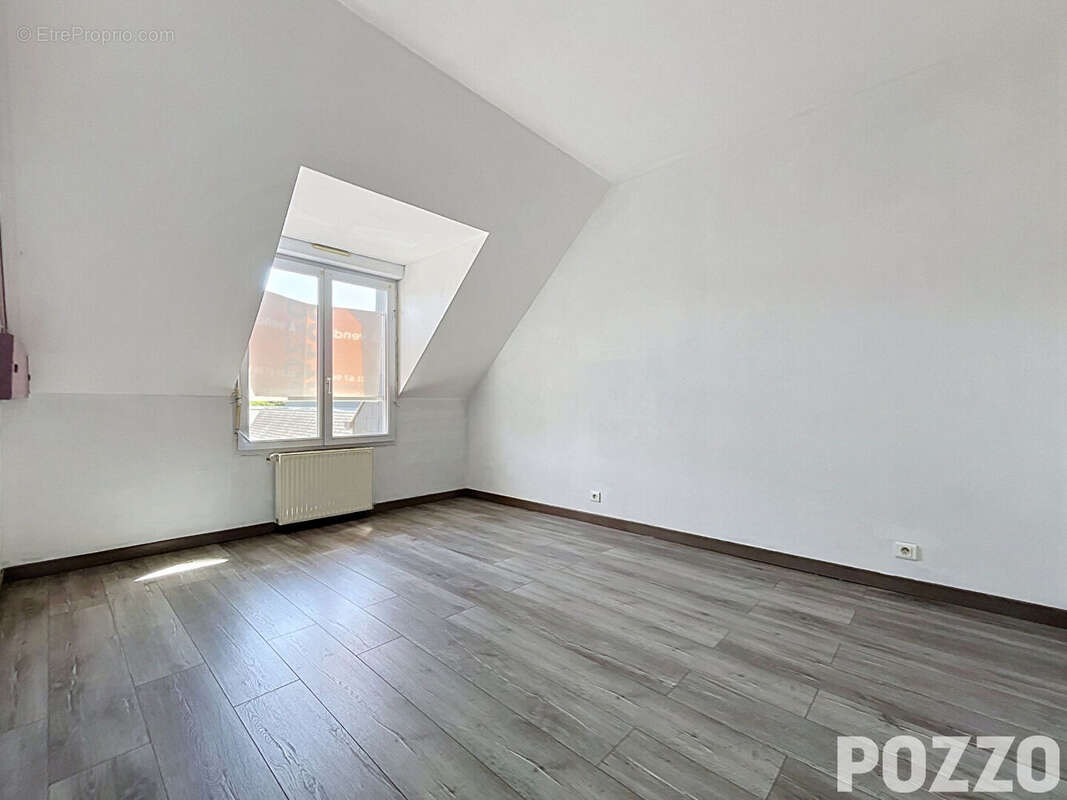 A Vendre - Vire Normandie - Maison 6 pièce(s) 119.5 m² - Vie de plain pied - Centre ville - photo 9