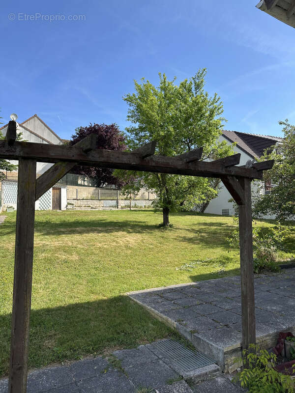 Maison à VAUX-LE-PENIL