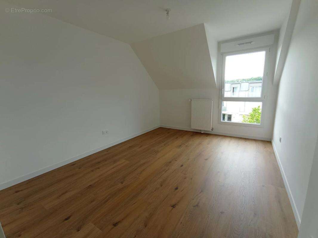 Appartement à BIEVRES