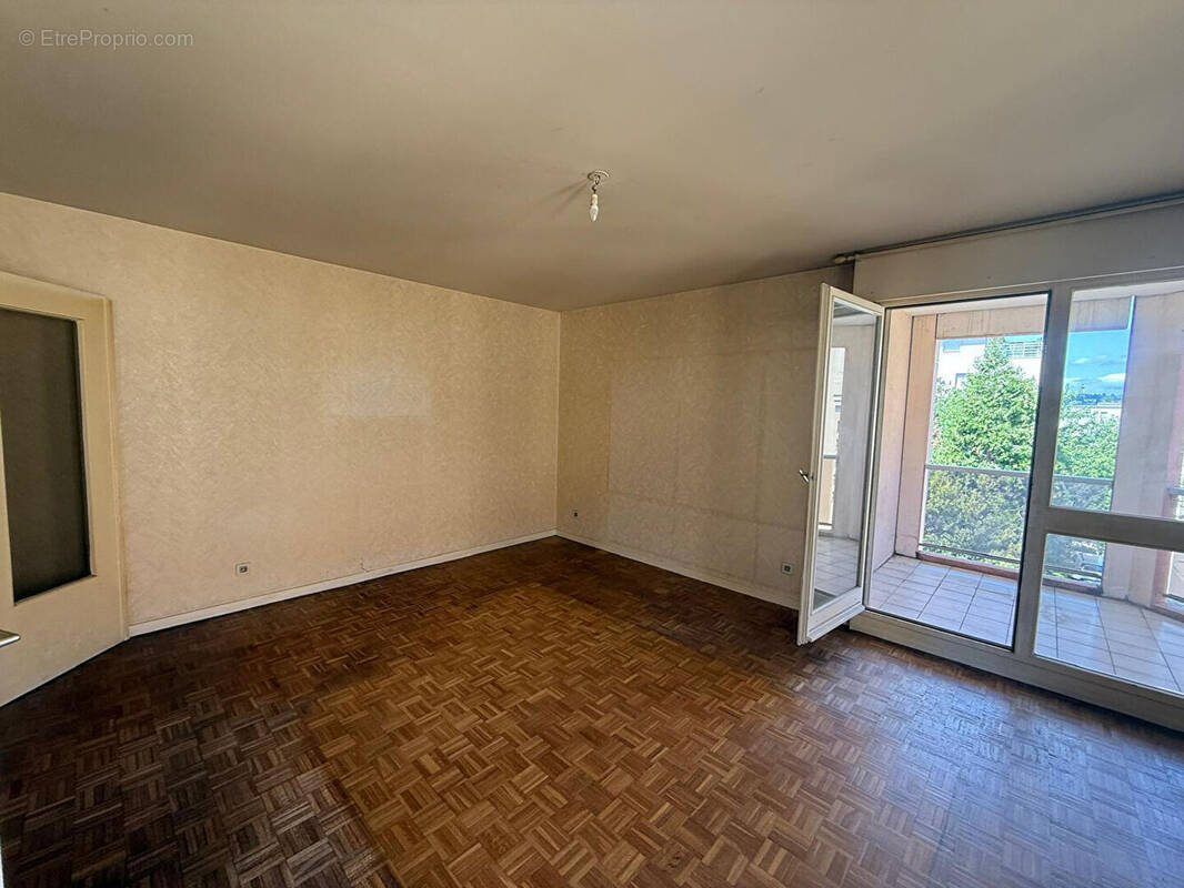 Appartement à LYON-8E