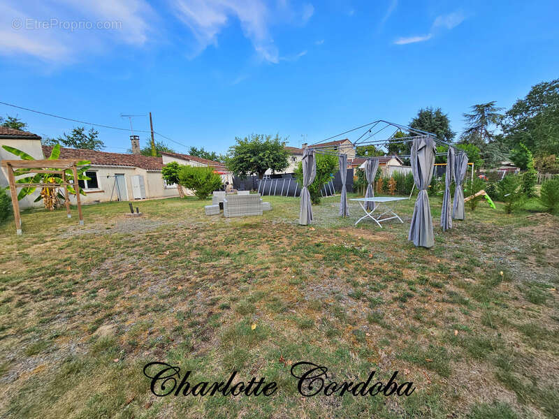  Maison de plain-pied 3 pièces rénovée avec jardin de 610 m² et double garage – Le calme à deux pas des commodités ! - photo 19