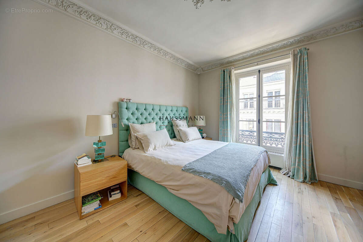Appartement à PARIS-7E