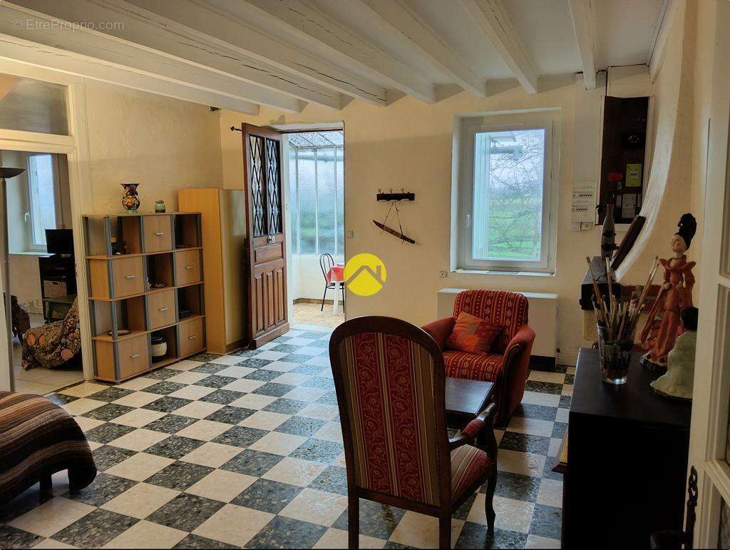Maison à VALIGNY