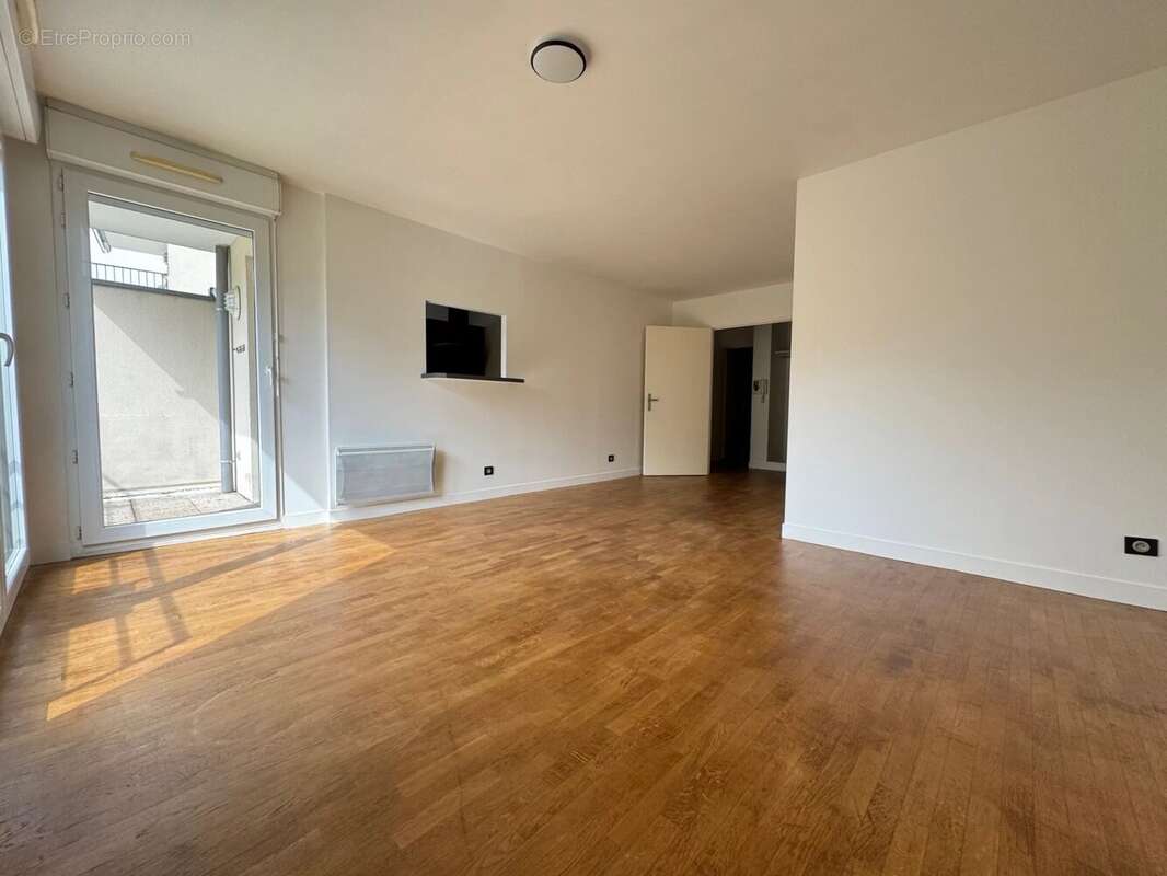 Appartement à LE PLESSIS-TREVISE