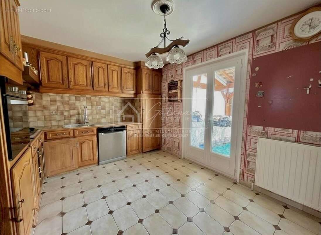 Maison à MILLY-LA-FORET