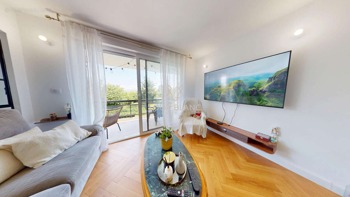 Appartement à SAINTE-SUZANNE