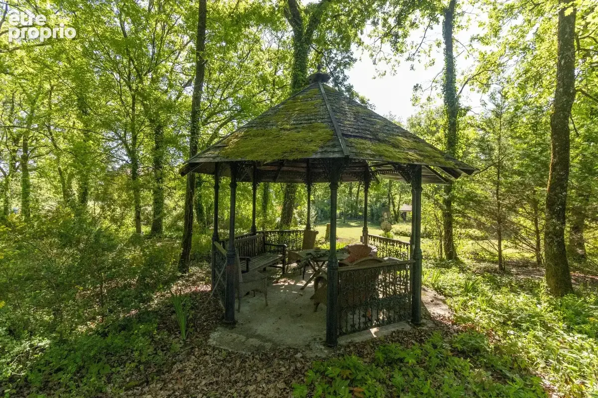 Maison spacieuse avec piscine, grandes dépendances et terrain - photo 23
