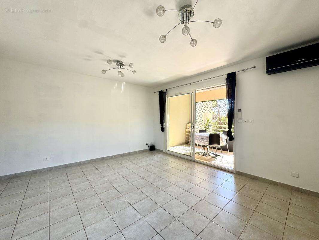 Appartement à SAINT-CHAMAS