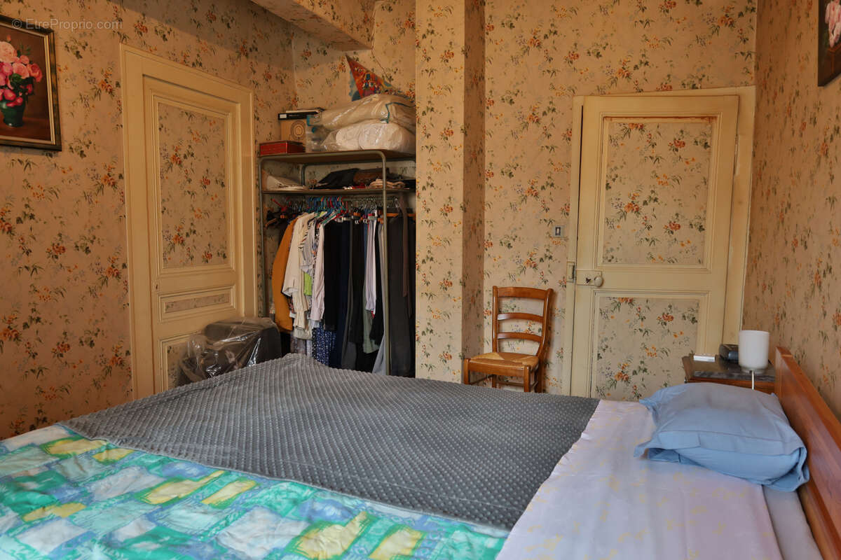 Maison à SAINT-GEORGES-D'ESPERANCHE