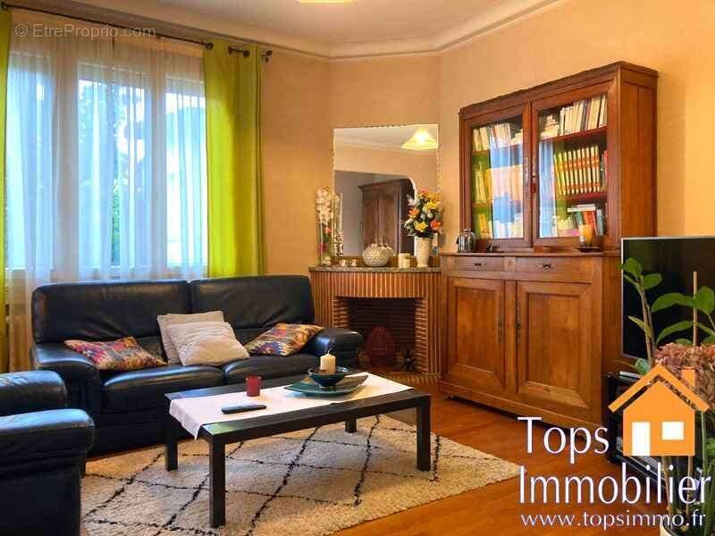 Maison à VILLEFRANCHE-DE-ROUERGUE