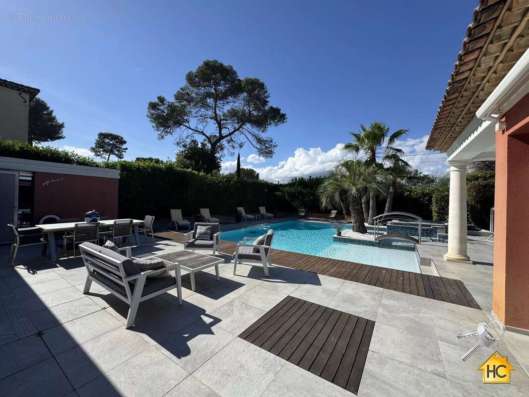 Maison à MOUGINS