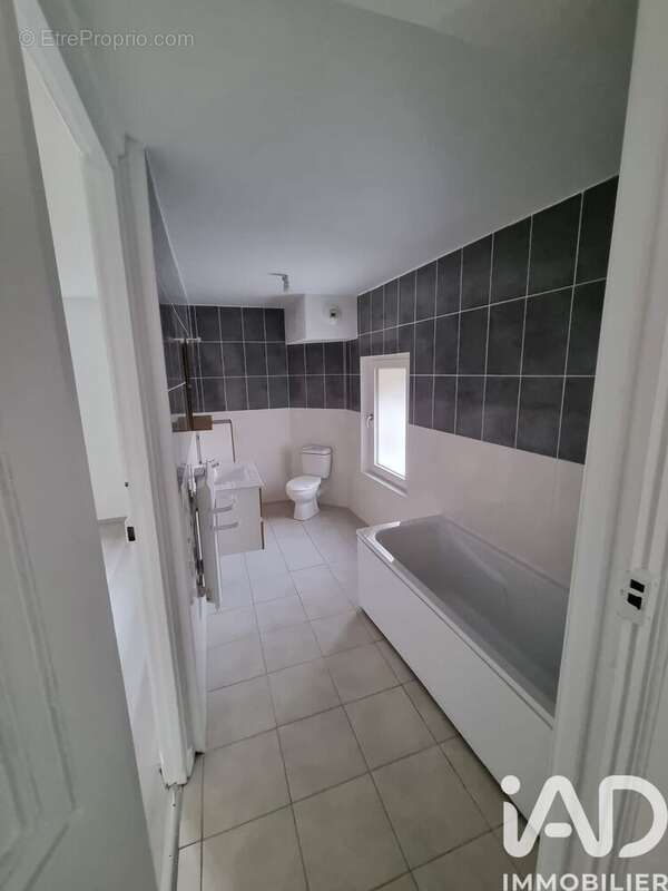 Photo 8 - Appartement à PONT-SUR-YONNE