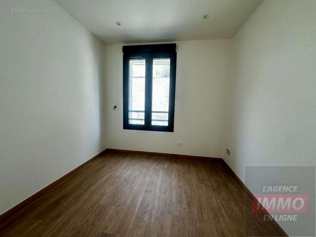Maison 192 m² à Goussainville  - photo 8