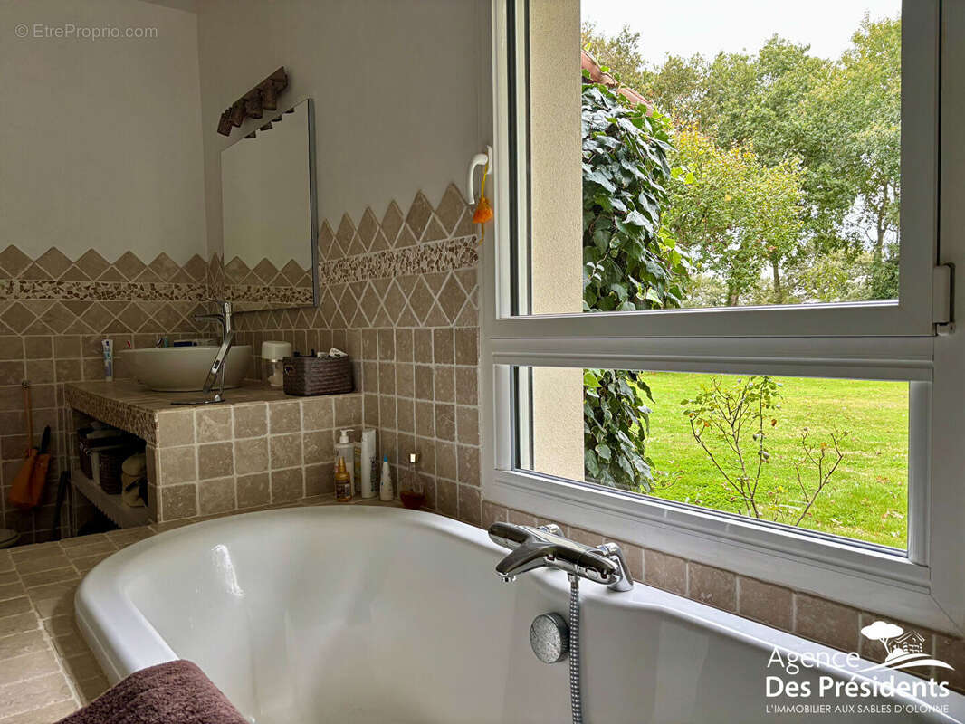 Maison à TALMONT-SAINT-HILAIRE